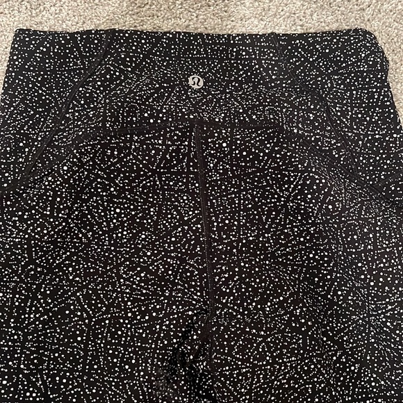 Lululemon leggings - Picture 3 of 4